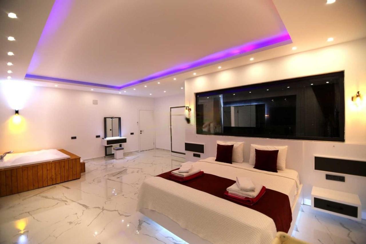 Villa Lycian-Kalkan 3 Bedroom-2 Jakuzzies-Sauna-Turkish Hamam-Huge Private Pool&lovely garden Kaş Luaran gambar